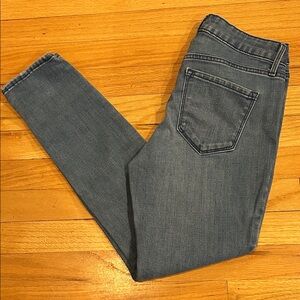 Old Navy Women's Skinny Jeans in Blue